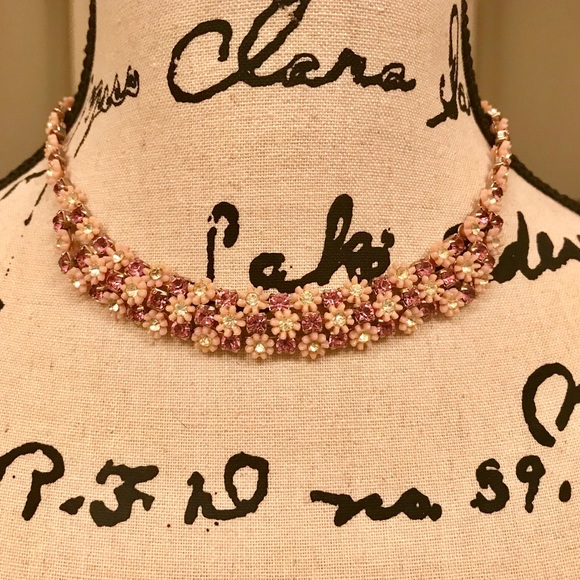 Jewelry - Sparkled Flower Choker Necklace